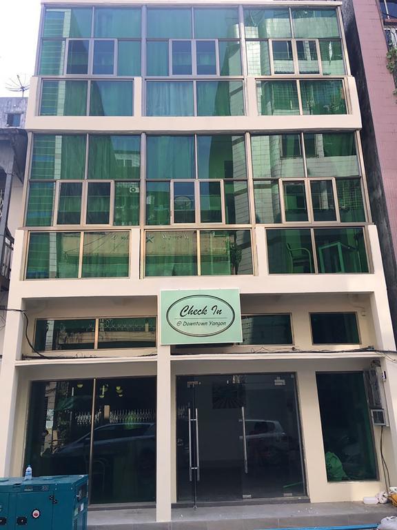 Check In @ Downtown Yangon Hotell Eksteriør bilde