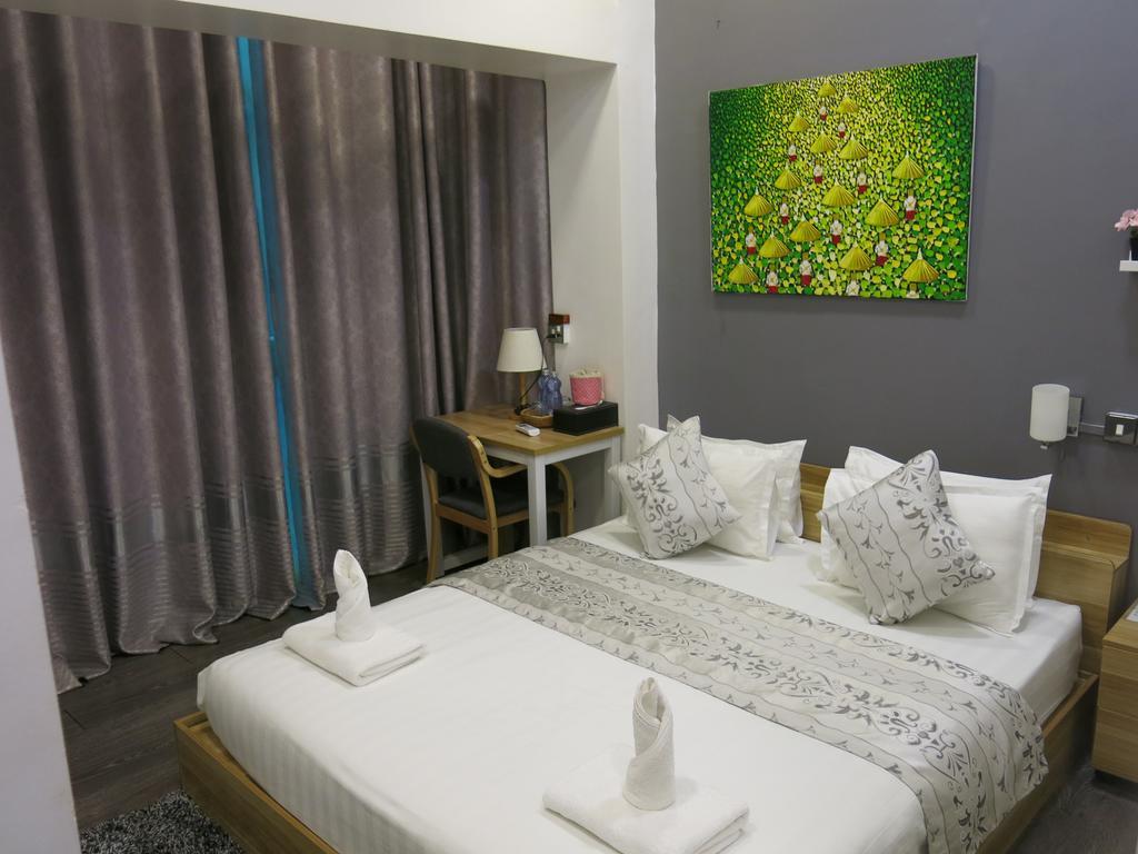 Check In @ Downtown Yangon Hotell Eksteriør bilde