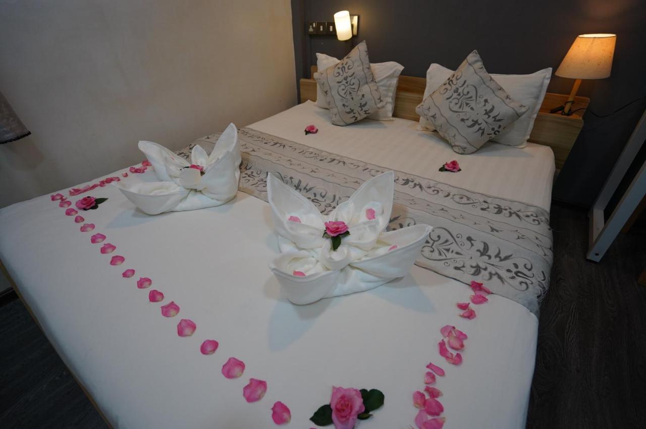 Check In @ Downtown Yangon Hotell Eksteriør bilde